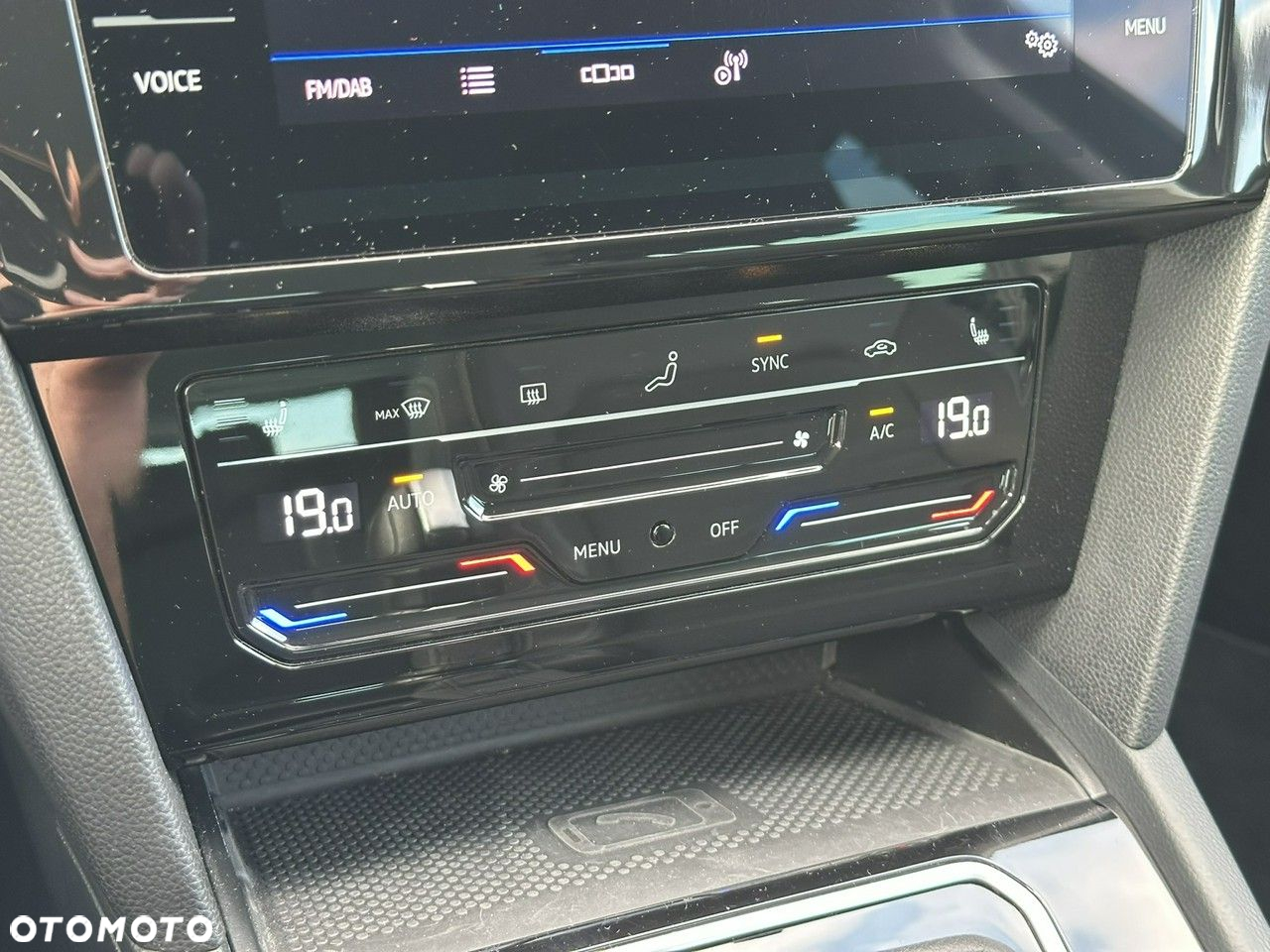 Volkswagen Passat 2.0 TDI EVO Elegance DSG - 19