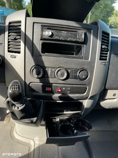 Mercedes-Benz Sprinter - 20