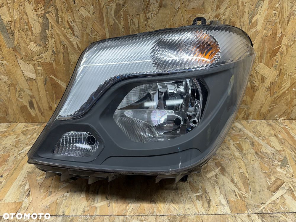 Przednia lewa lampa Mercedes sprinter 906 lift - 1