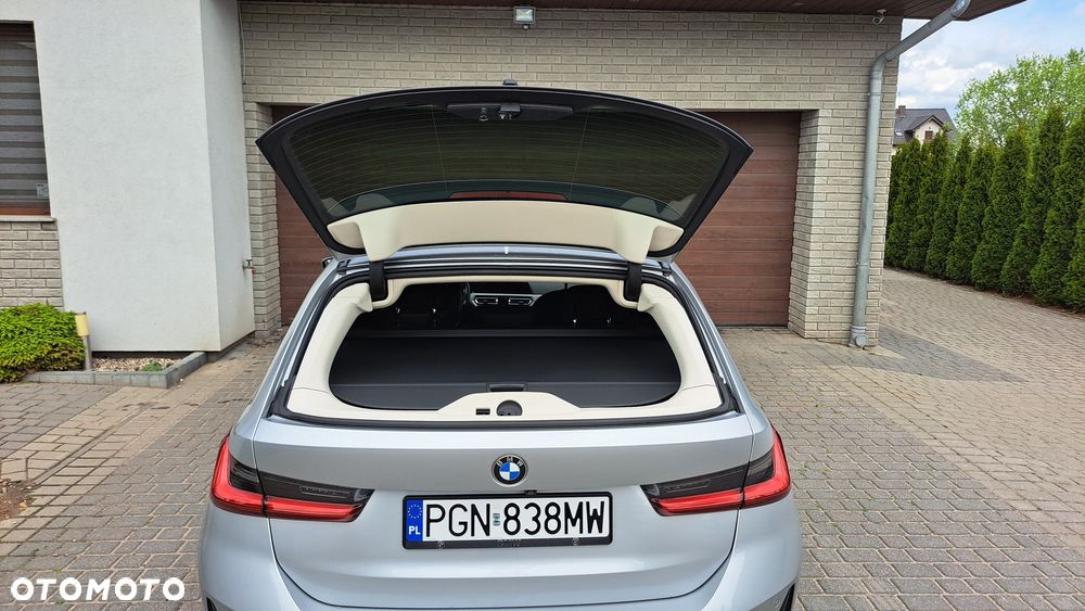 BMW Seria 3 318d MHEV - 10