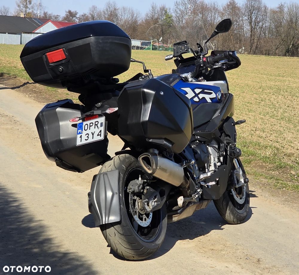 BMW S - 4