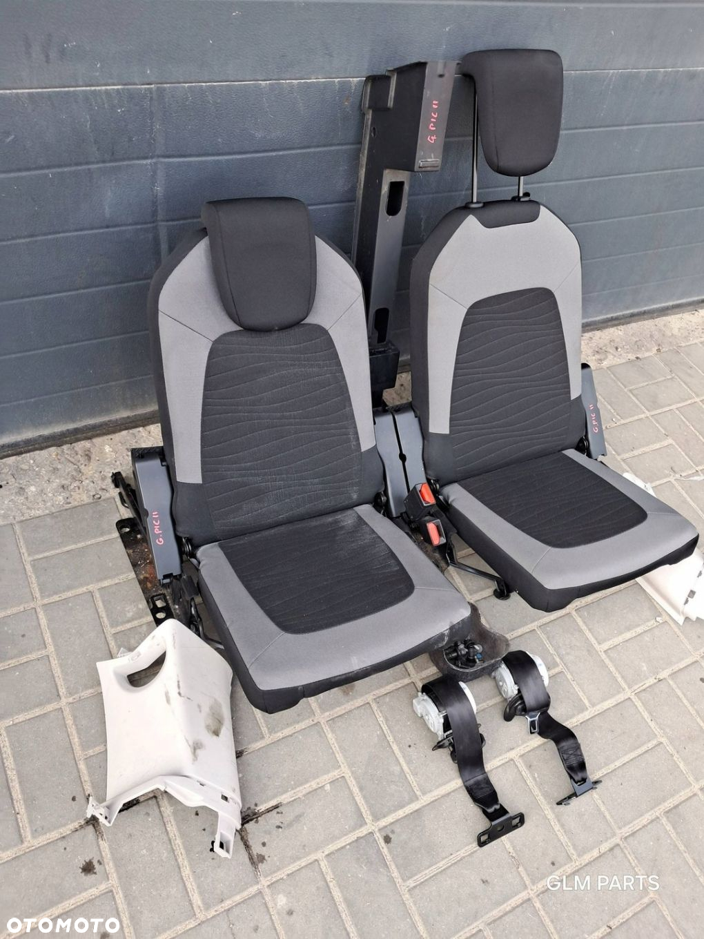Citroen C4 Grand Picasso II Fotele tylne trzeciego rzędu pasy mocowania - 2