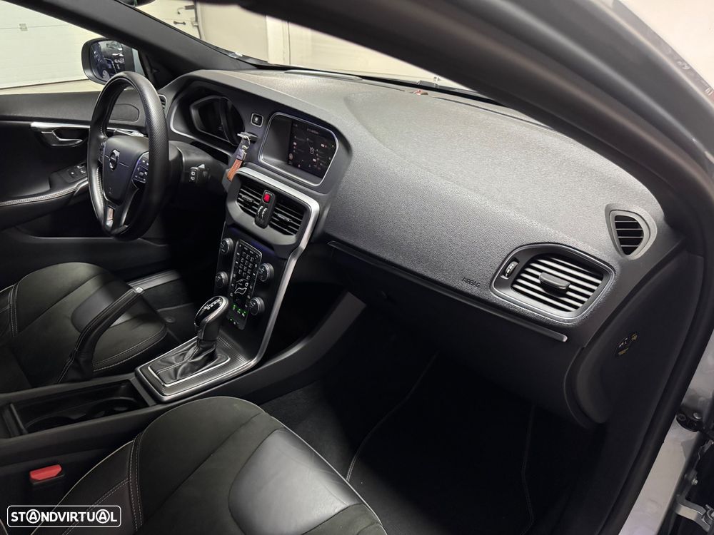 Volvo V40 1.5 T3 Sport Edition Plus Geartronic - 48
