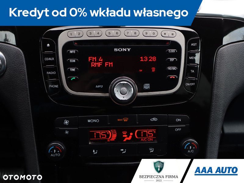 Ford S-Max - 14