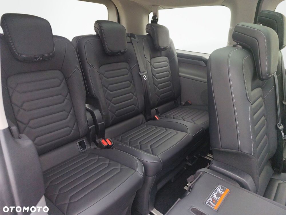 Ford Tourneo Custom - 18