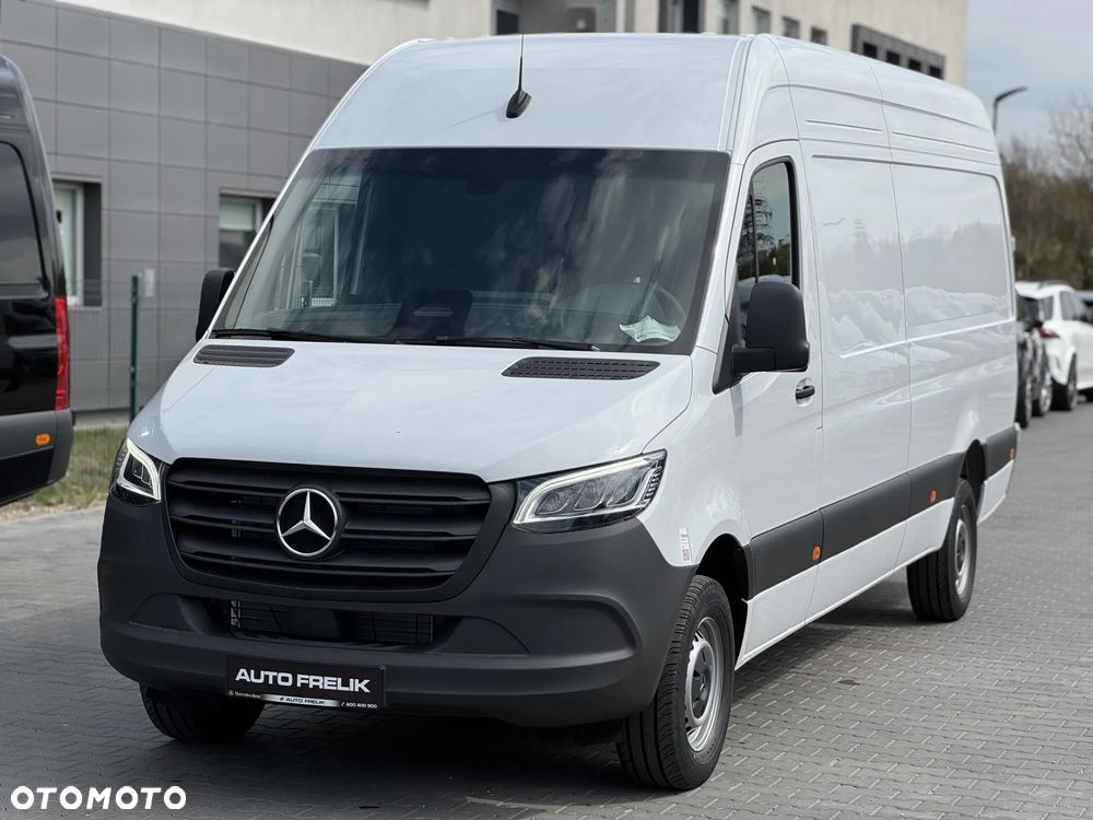 Mercedes-Benz Sprinter - 4