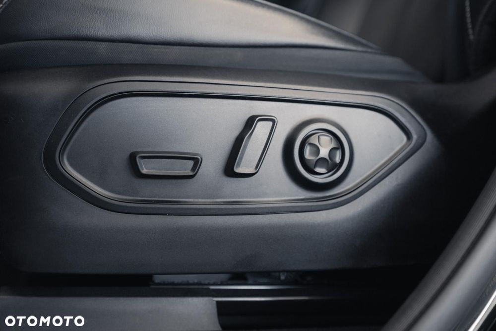 Jeep Grand Cherokee - 29