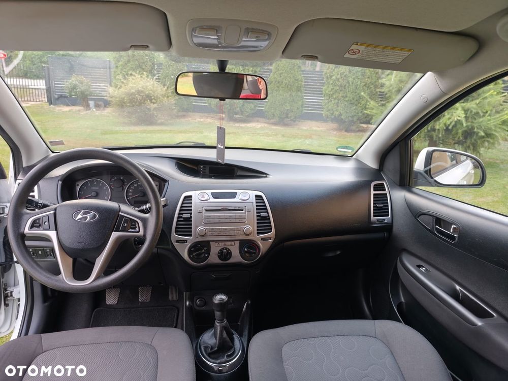 Hyundai i20 - 13