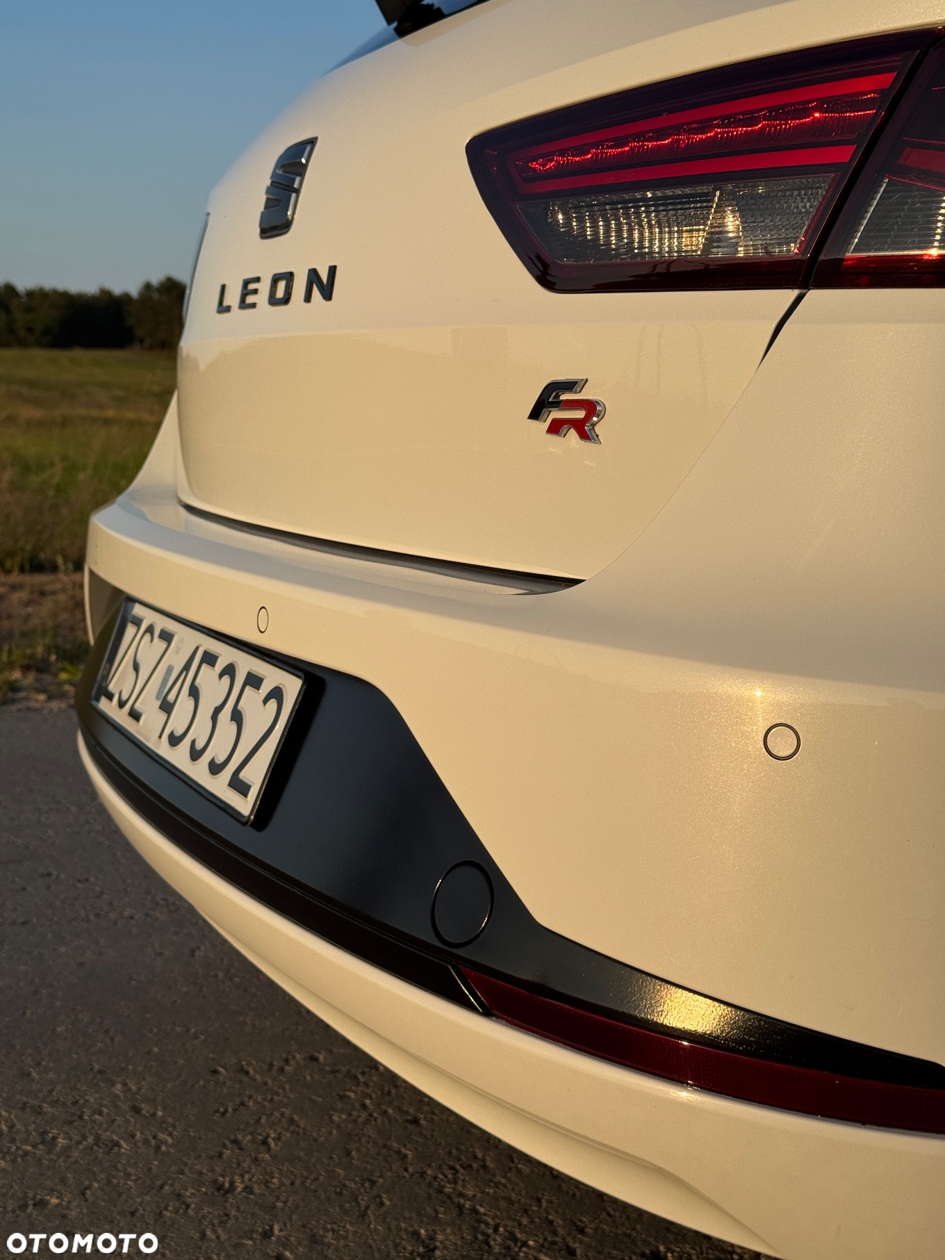 Seat Leon 2.0 TDI DPF Start&Stop FR - 17