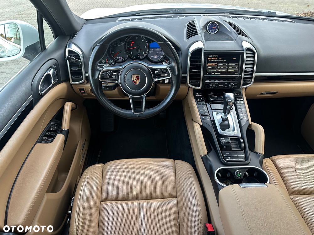 Porsche Cayenne Diesel Platinum Edition - 37