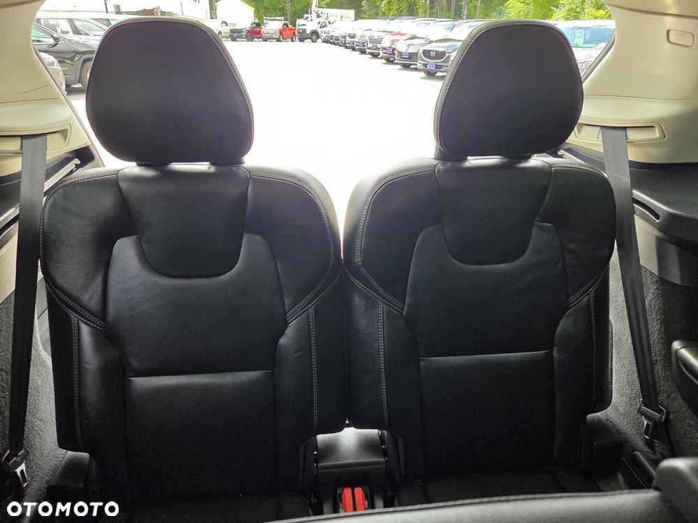Volvo XC 90 - 25