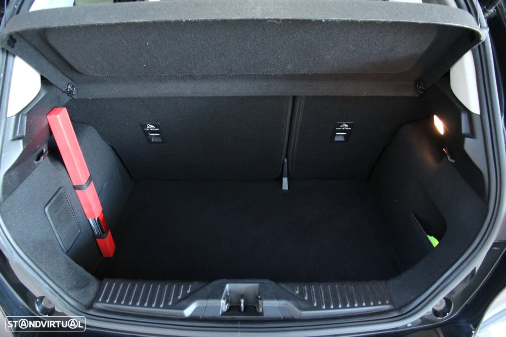 Ford Fiesta 1.1 Ti-VCT Business - 21