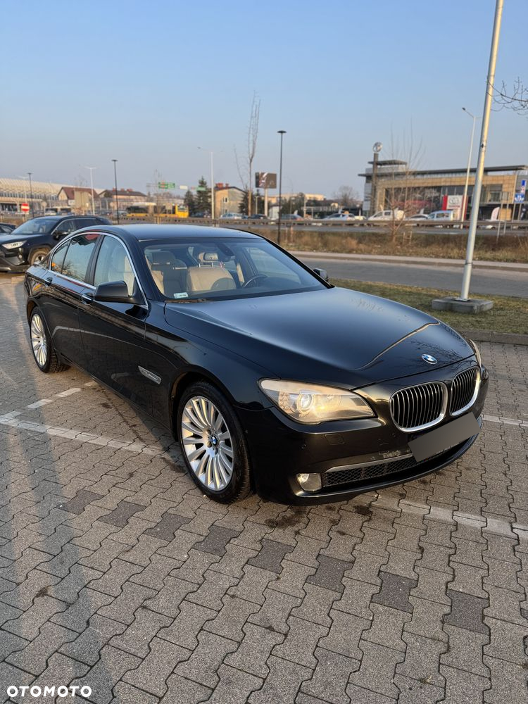 BMW Seria 7 740d xDrive - 33