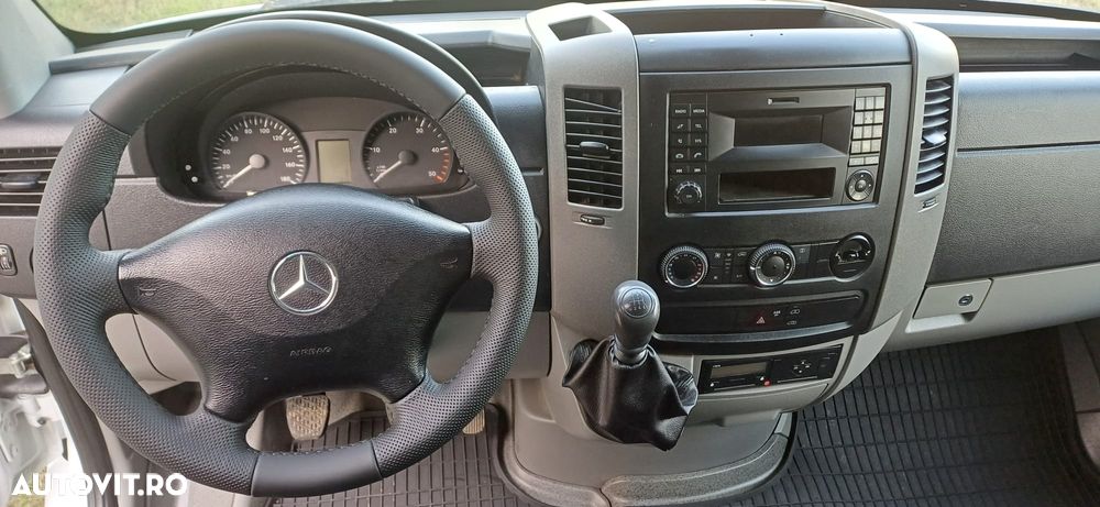 Mercedes-Benz Sprinter - 8
