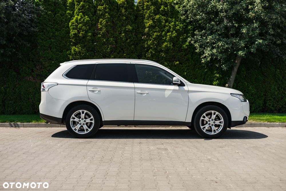 Mitsubishi Outlander 2.2 DID Intense - 9