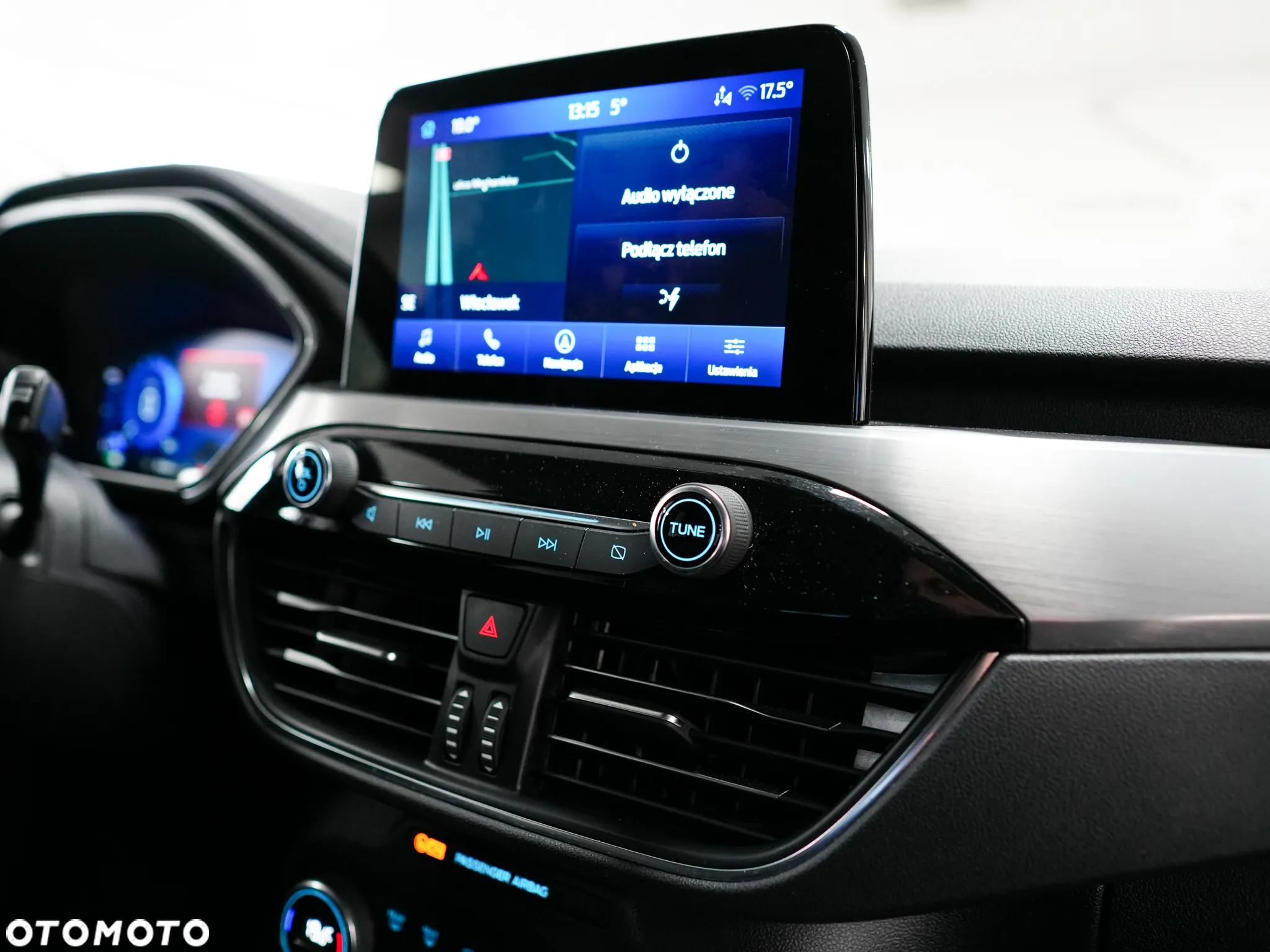 Ford Kuga - 36