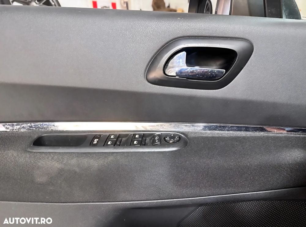 Peugeot 3008 120 VTi Premium - 9