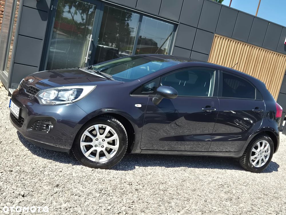 Kia Rio 1.2 Business Line - 4