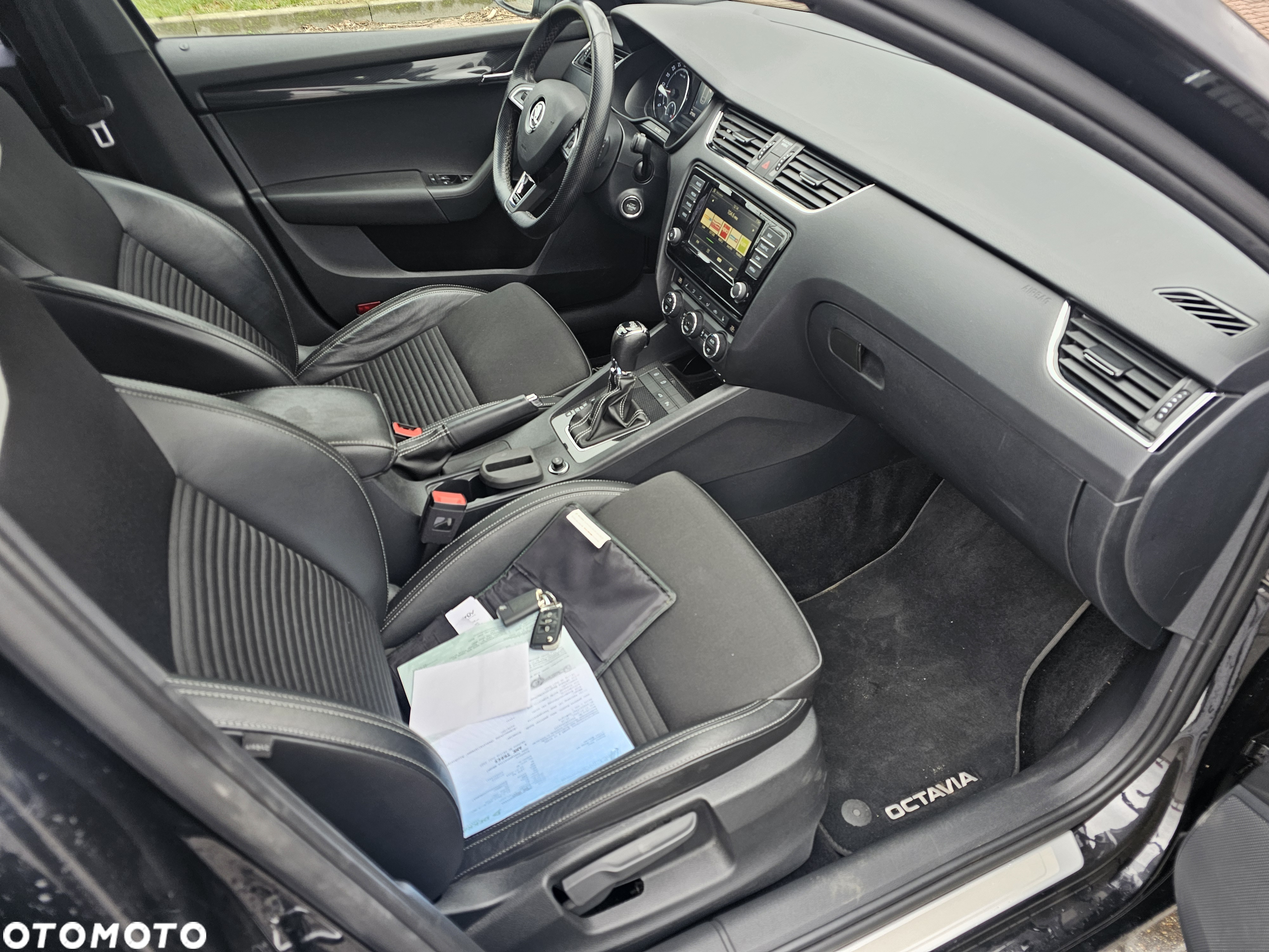 Skoda Octavia 2.0 TDI RS Challenge DSG - 17