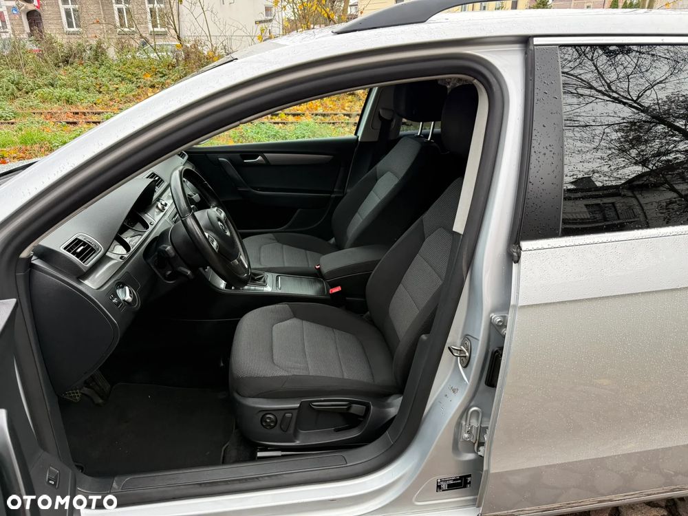 Volkswagen Passat - 8