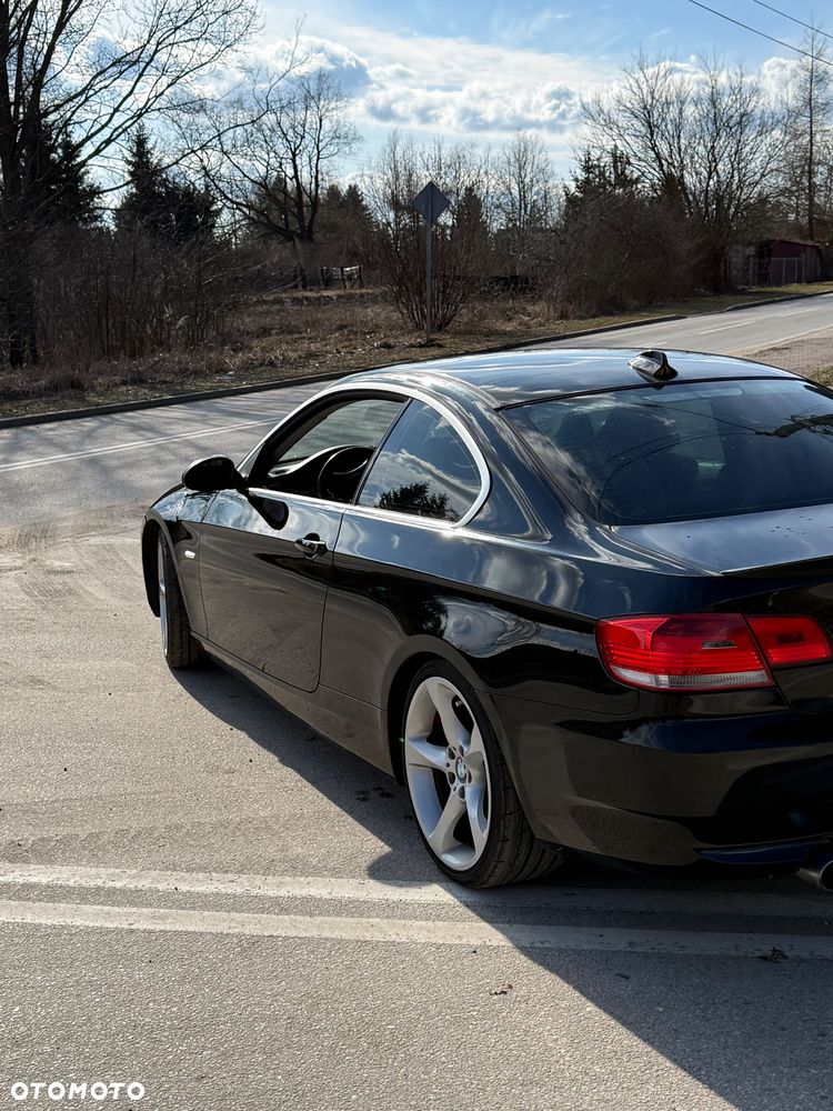 BMW Seria 3 335i - 11