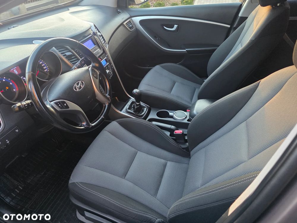 Hyundai i30 - 25