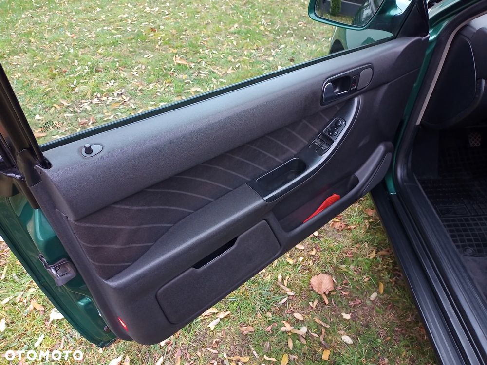 Audi A3 3-drzwiowe 1.6 Ambiente - 19