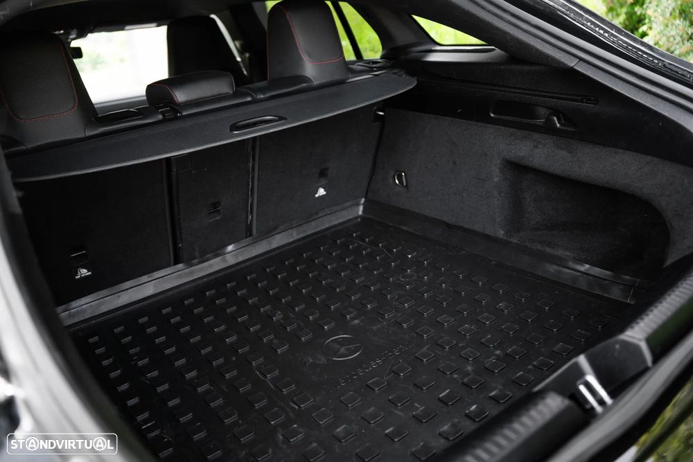 Mercedes-Benz CLA 200 d Shooting Brake AMG Line Aut. - 54