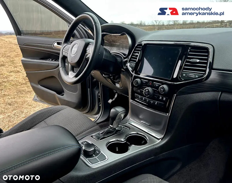 Jeep Grand Cherokee - 25