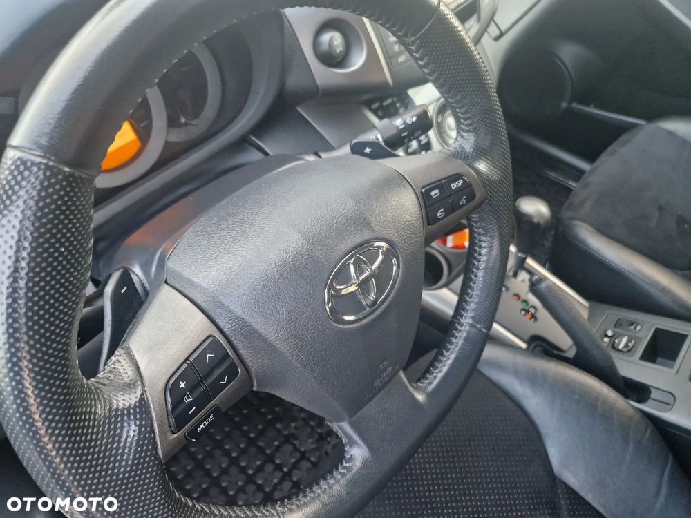 Toyota RAV4 2.2 D-4D 4x4 Automatik Executive - 16