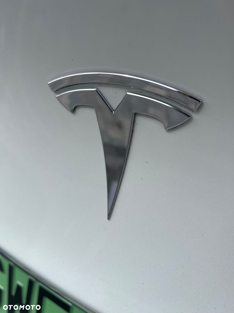 Tesla Model Y Performance AWD - 30