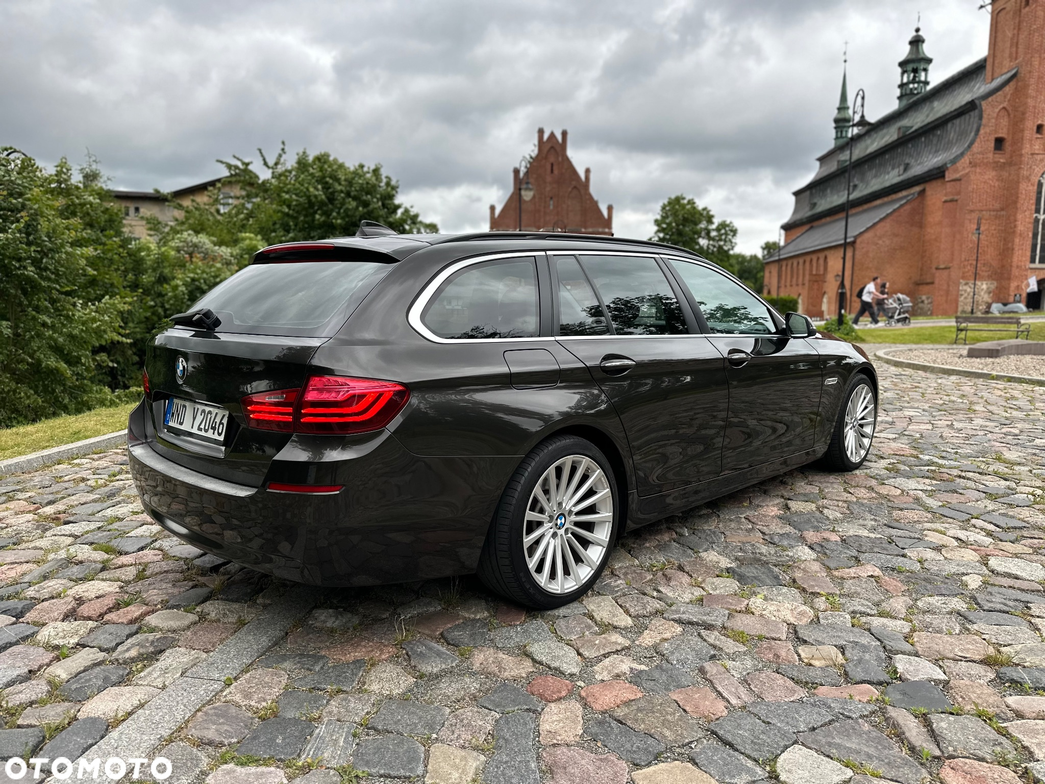 BMW Seria 5 520d Touring - 10