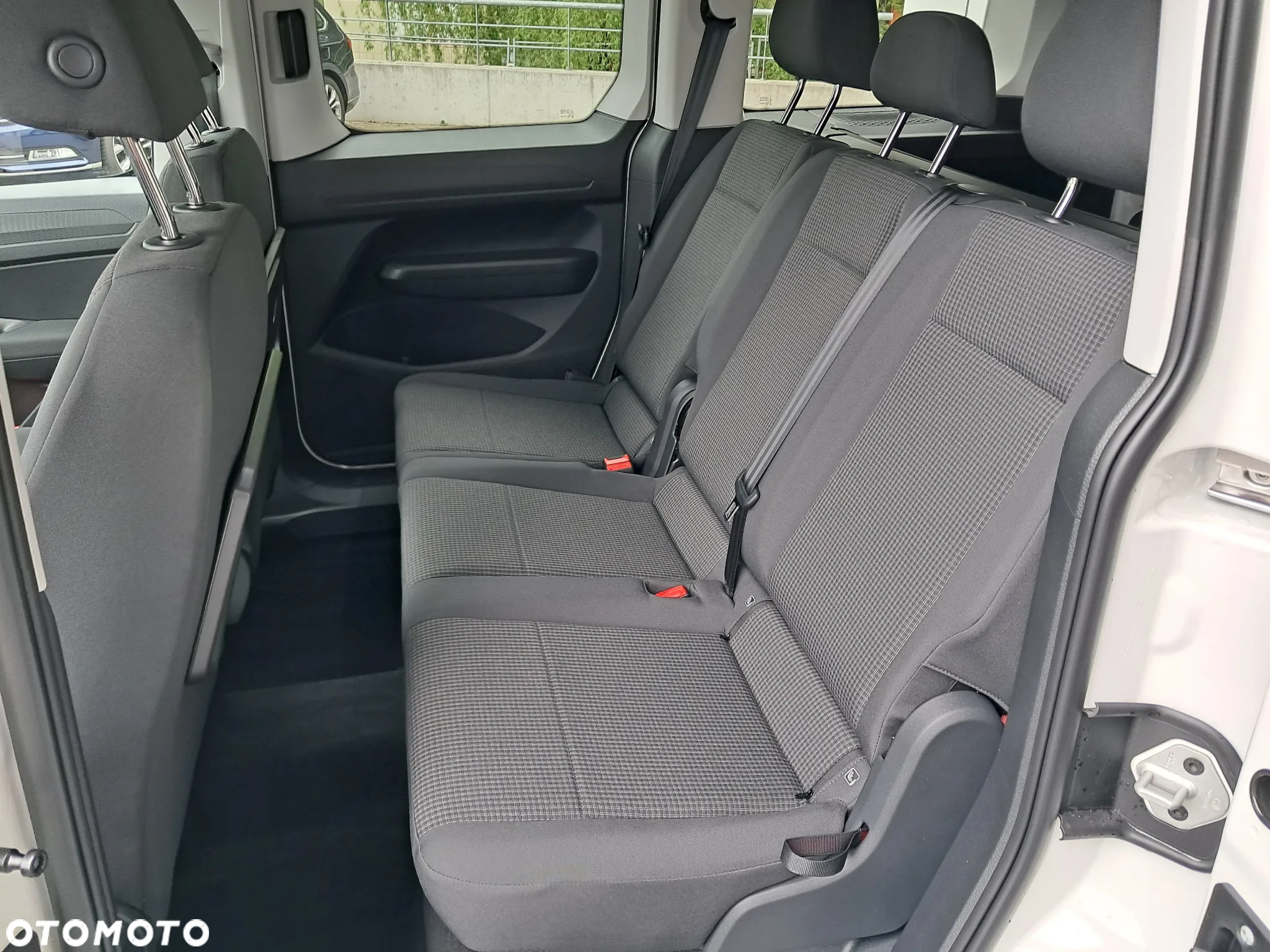 Volkswagen Caddy 1.5 TSI DSG - 11