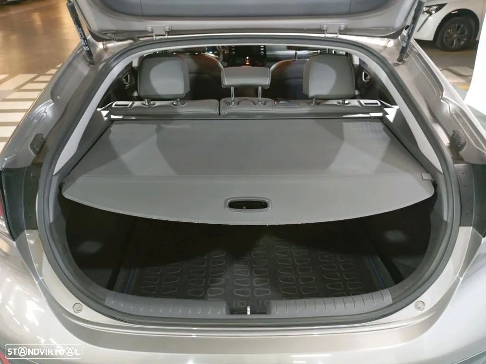 Hyundai Ioniq 1.6 GDI PHEV - 11