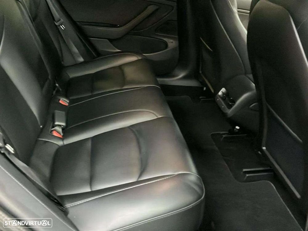Tesla Model 3 - 18