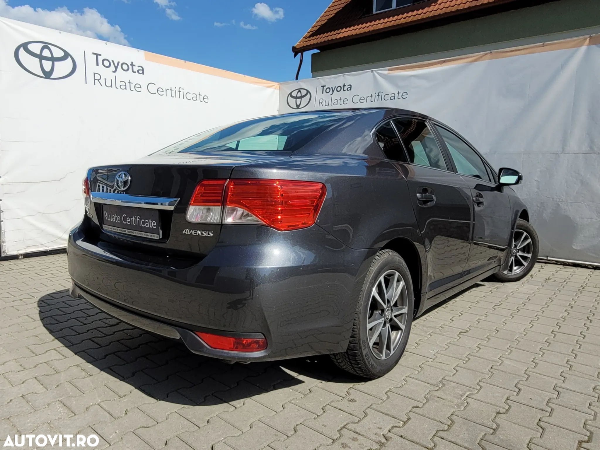 Toyota Avensis 1.8 Multidrive S Elegance - 10