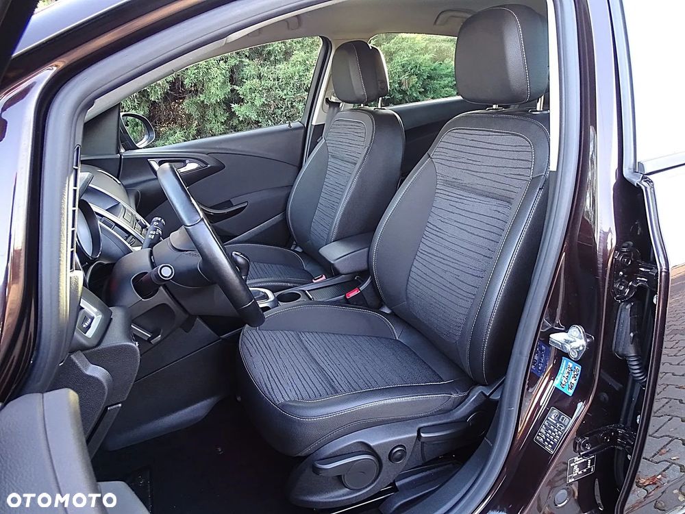 Opel Astra 1.4 Turbo Cosmo - 6