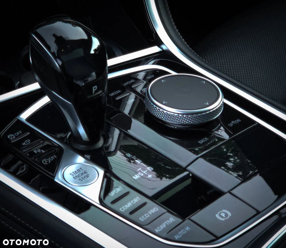 BMW Seria 8 840i - 16
