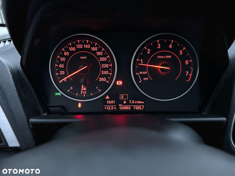 BMW Seria 1 116i Sport Line - 24
