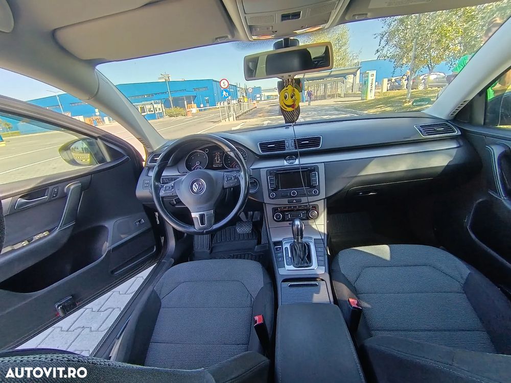 Volkswagen Passat - 10