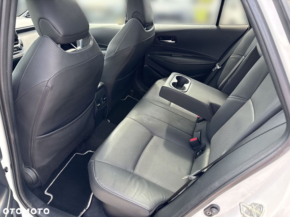 Toyota Corolla - 26