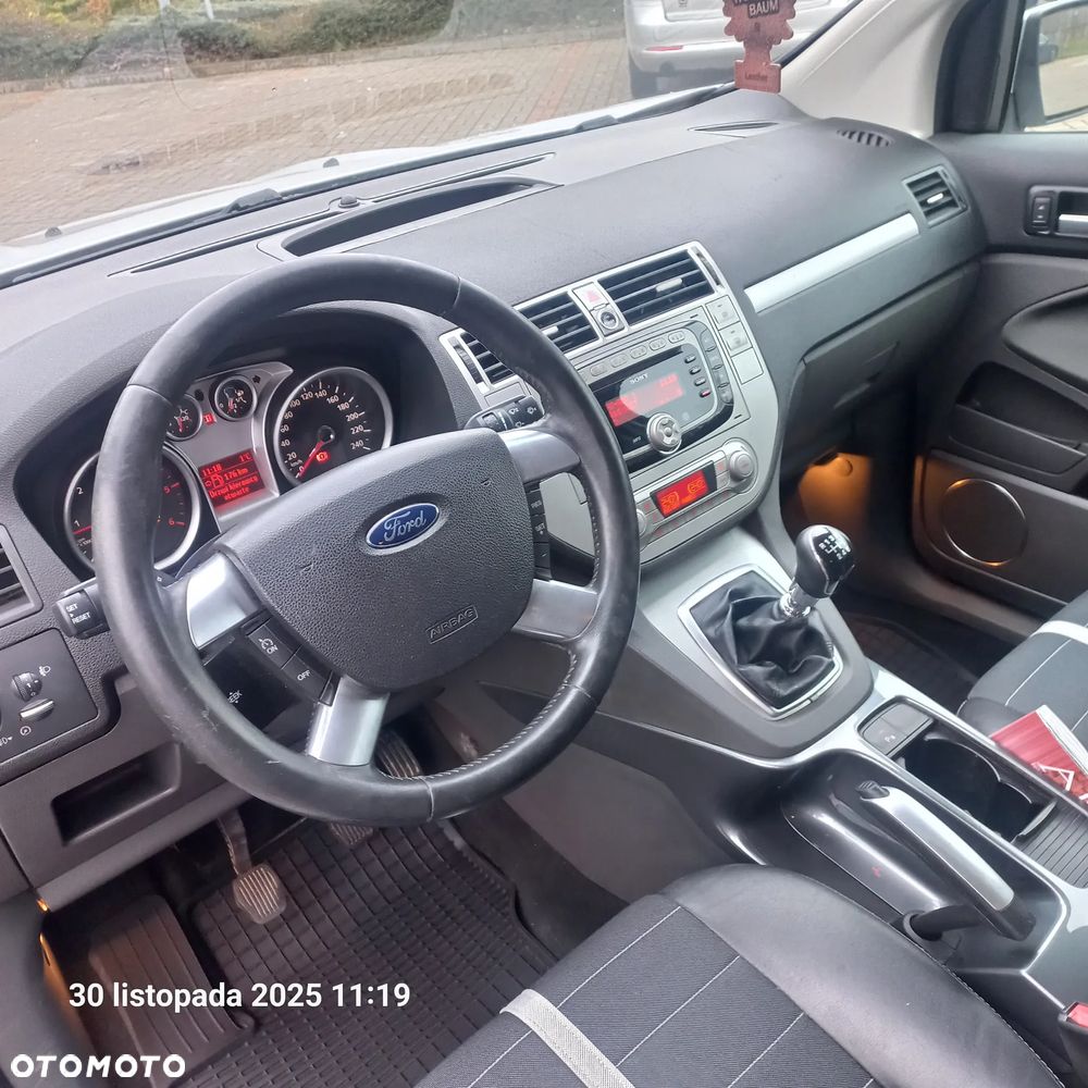 Ford Kuga 2.0 TDCi Titanium FWD - 22