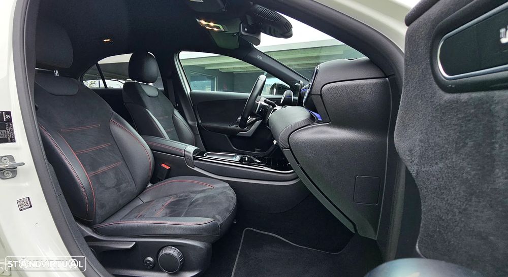 Mercedes-Benz A 200 Limousine AMG Line Aut. - 24