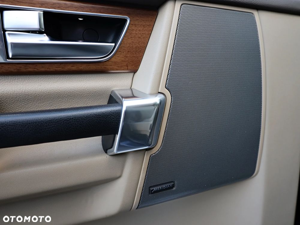 Land Rover Discovery IV 3.0 SD V6 HSE - 9