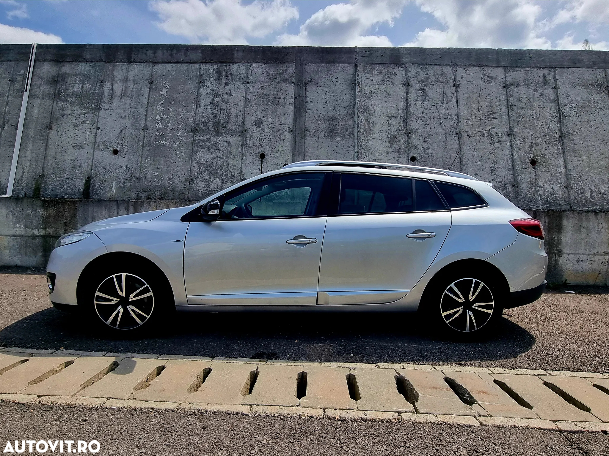 Renault Megane Grandtour ENERGY dCi 110 Start & Stopp Bose Edition - 3