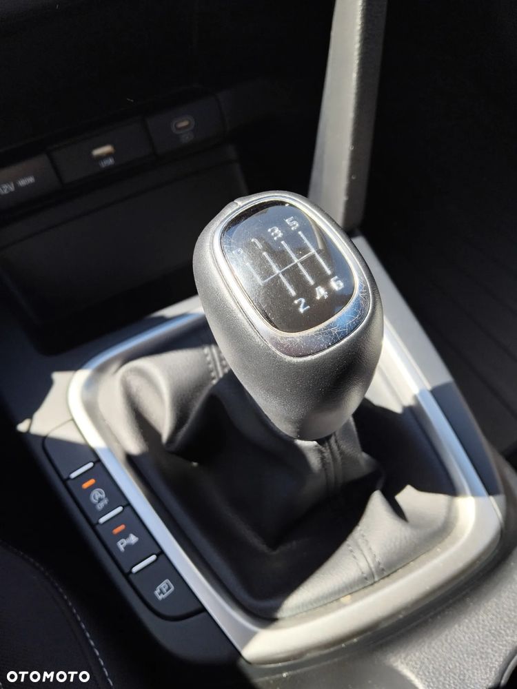 Kia Ceed 1.5 T-GDI M - 16