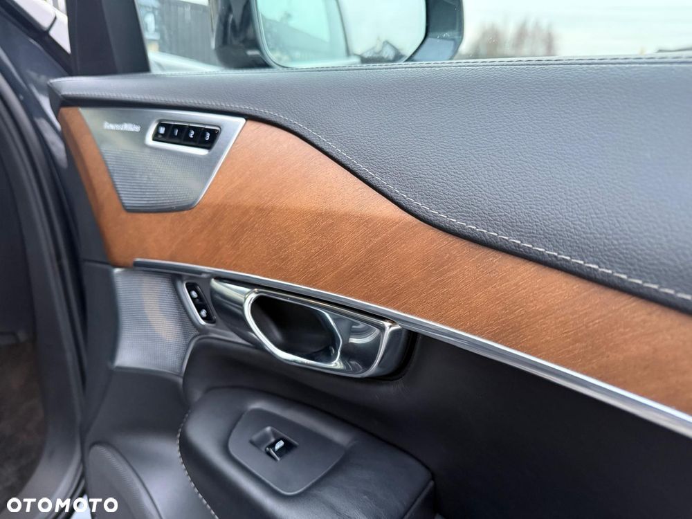 Volvo XC 90 D5 SCR AWD Inscription - 22