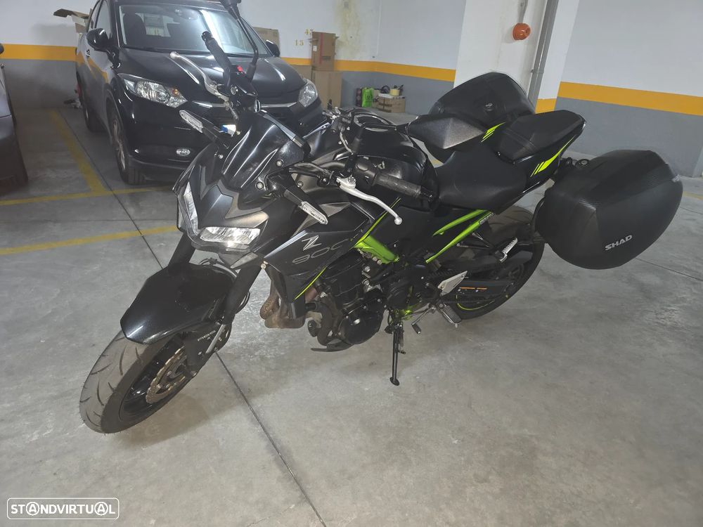Kawasaki Z 900 - 12