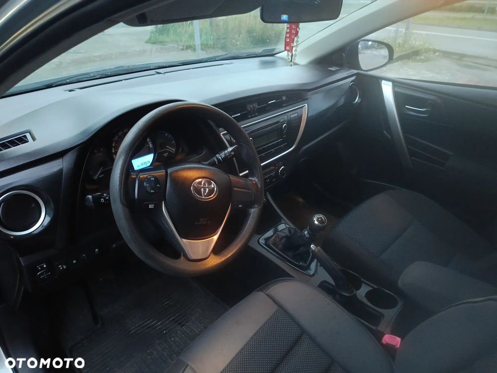 Toyota Auris 1.4 D-4D Active - 4