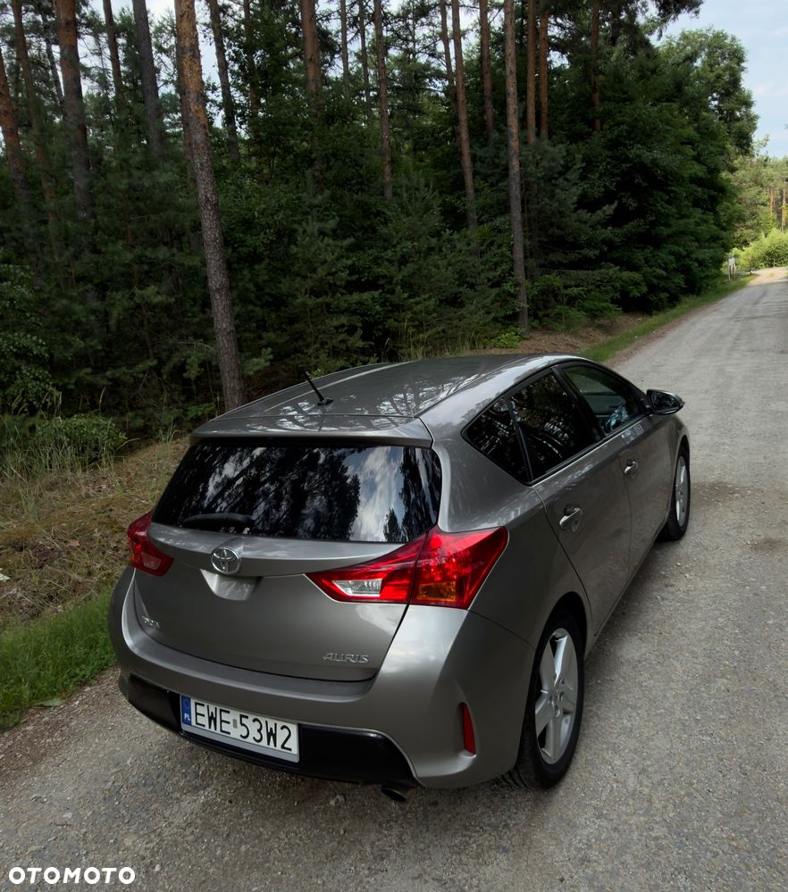 Toyota Auris 1.6 Premium - 1